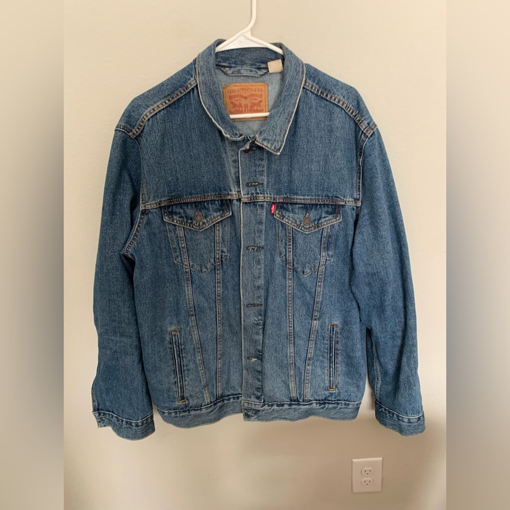 Levi’s trucker jacket.